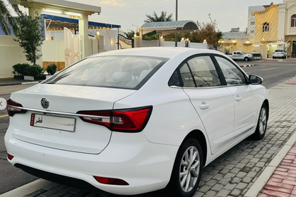 2021 MG 5 COM - White